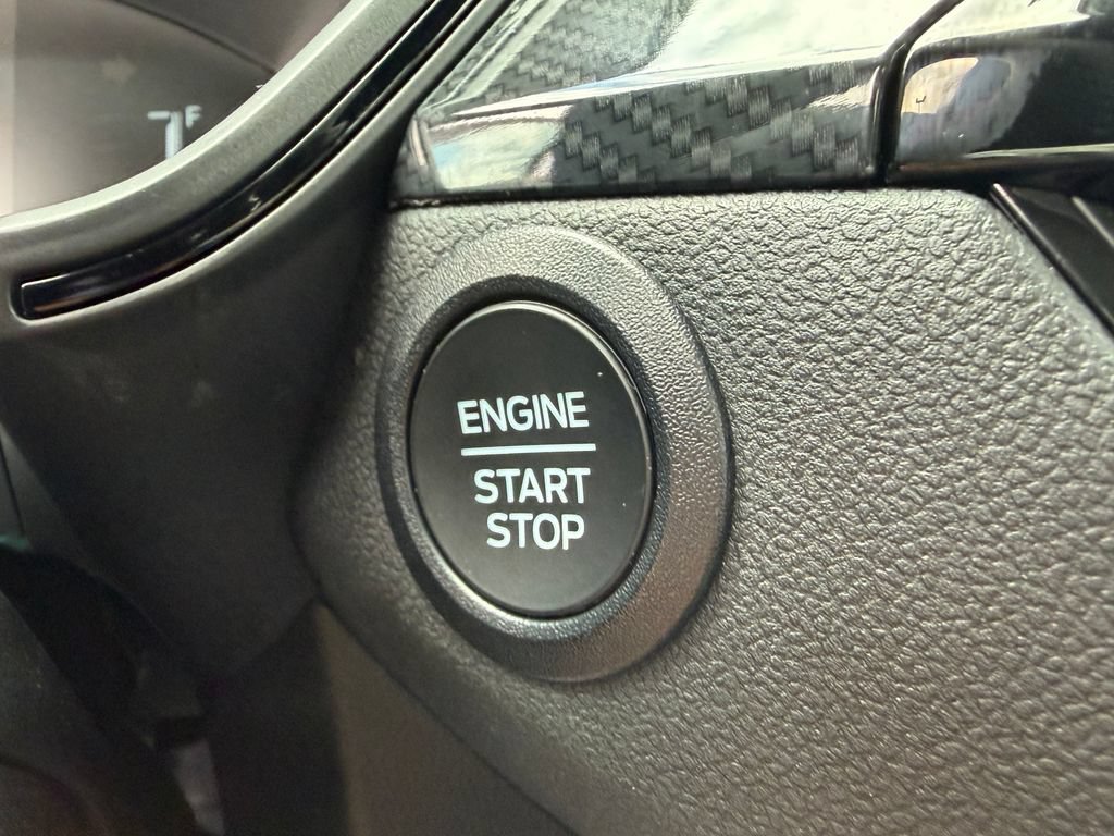 Used 2023 Ford Escape ST-Line Select AWD/4WD image 34