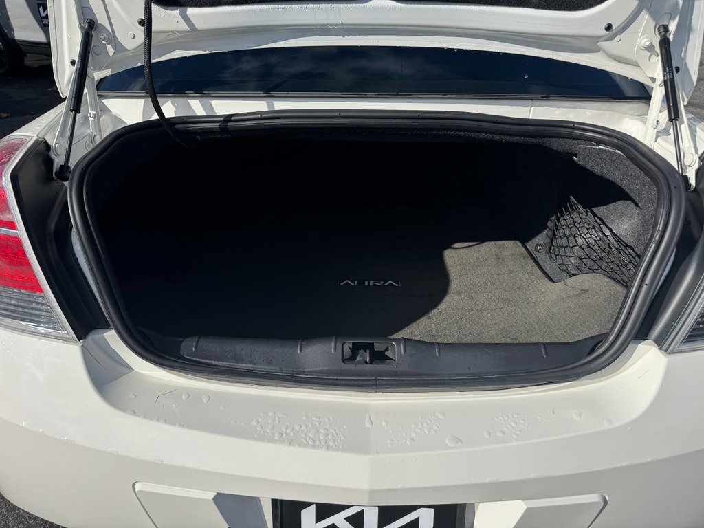 Used 2008 Saturn Aura XR w/ Premium Trim Package image 20