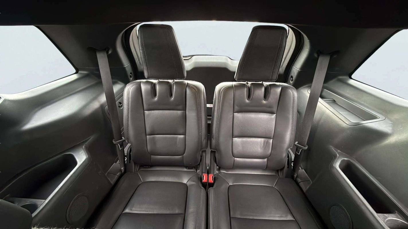 Used 2013 Ford Explorer XLT image 16