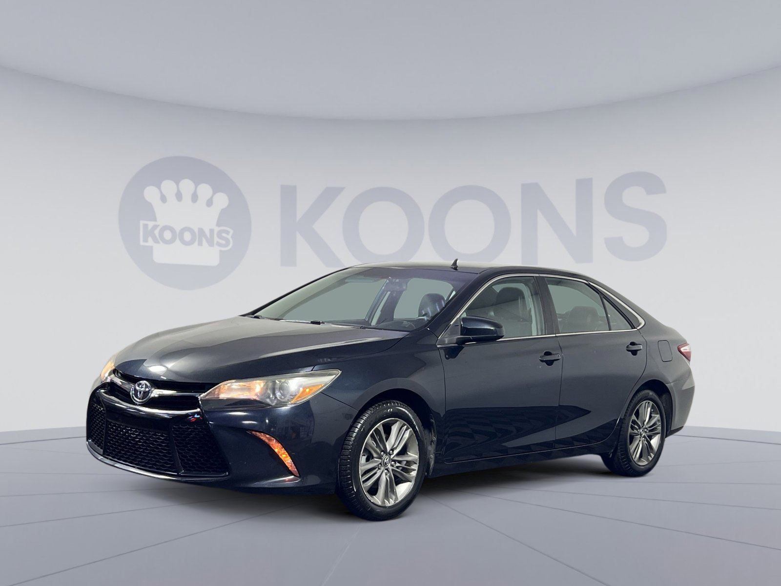 Used 2016 Toyota Camry SE