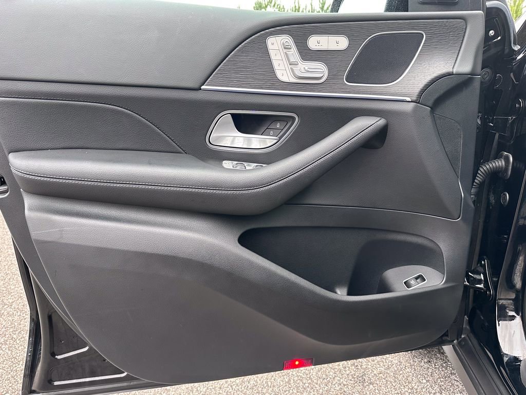 Used 2025 Mercedes-Benz GLE 350 4MATIC image 29