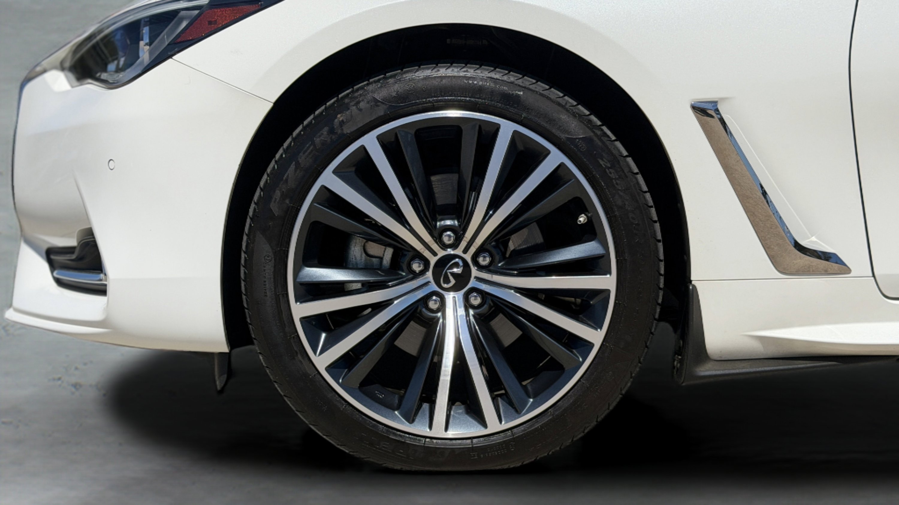 Used 2022 INFINITI Q60 3.0t Luxe w/ Cargo Package image 11