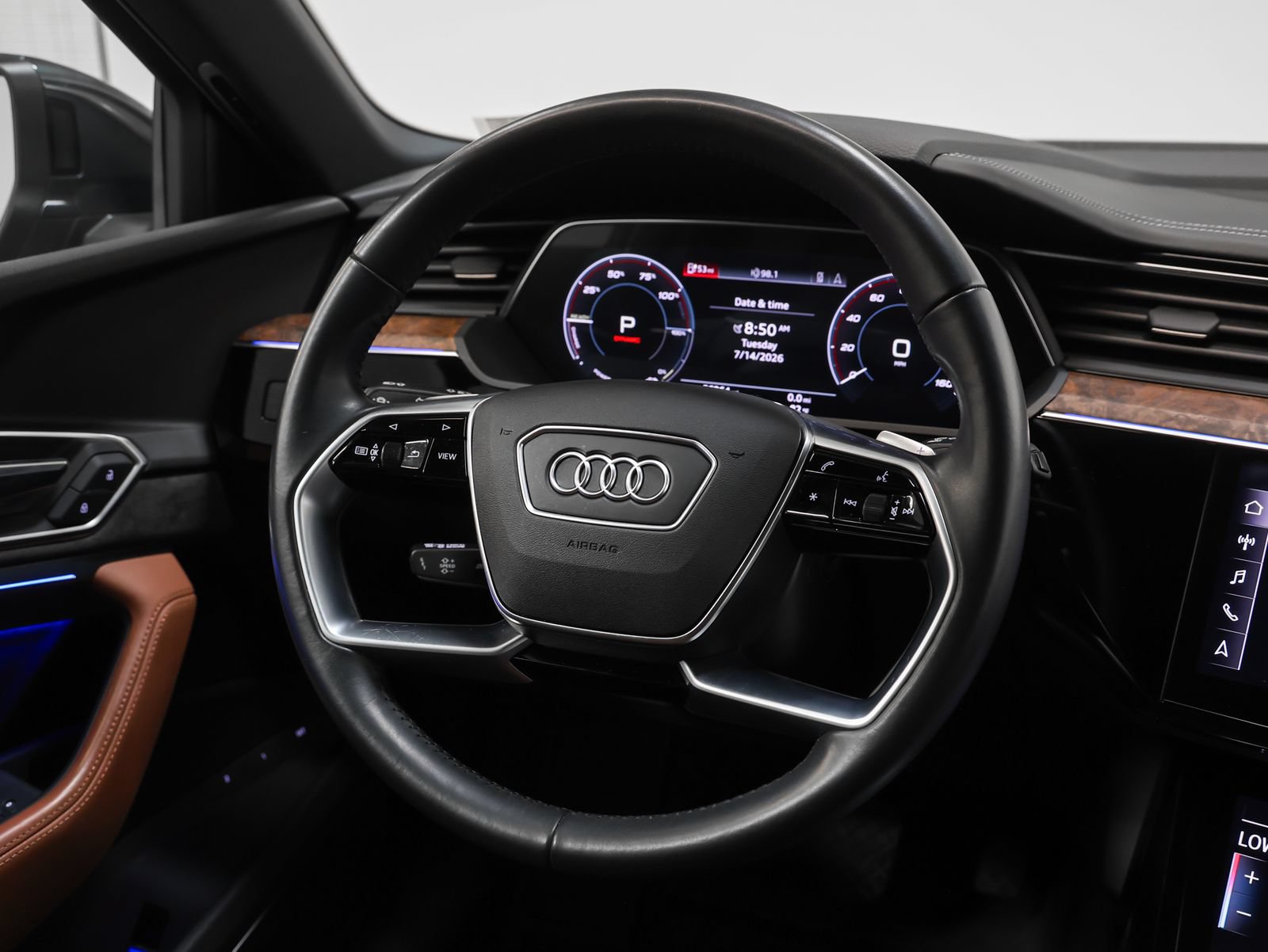 Used 2019 Audi e-tron Prestige AWD/4WD image 36