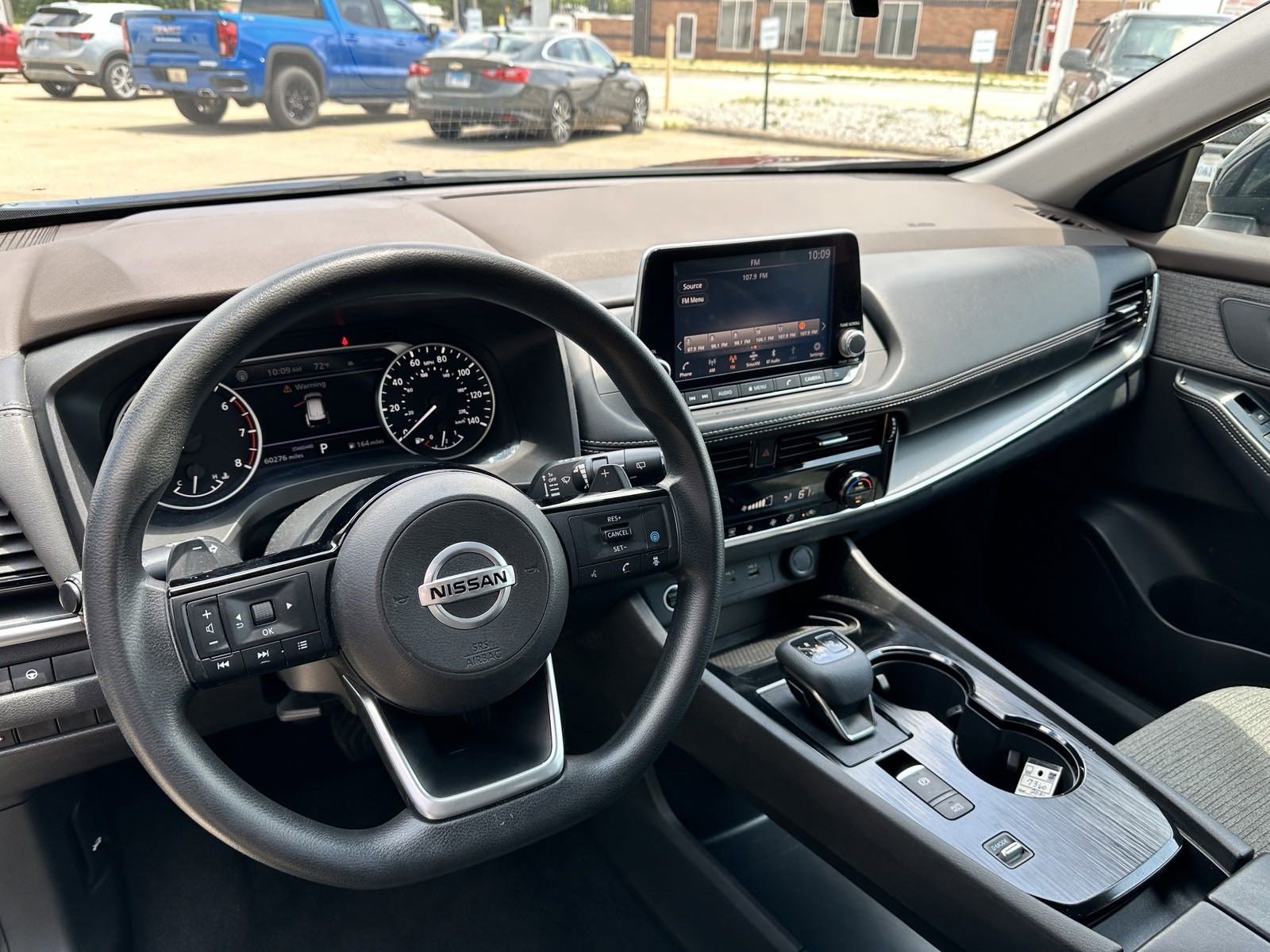 Used 2021 Nissan Rogue SV image 8