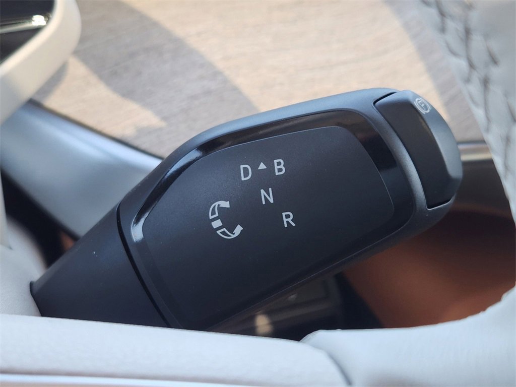 New 2025 Volkswagen ID. Buzz 1st Edition image 17