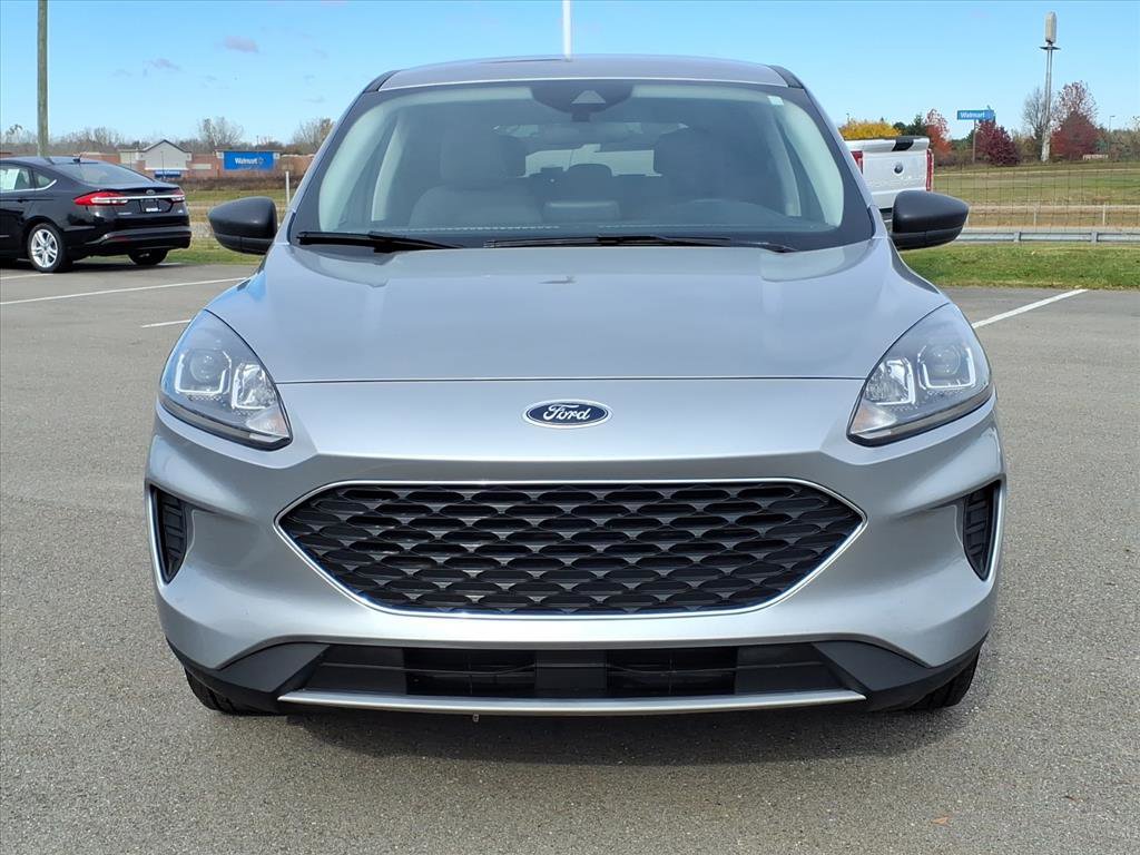 Used 2022 Ford Escape SE w/ Cold Weather Package image 2