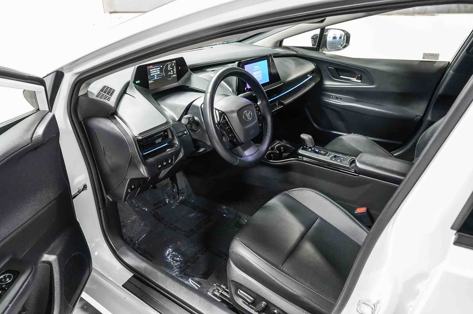 Certified 2026 Toyota Prius FWD image 18