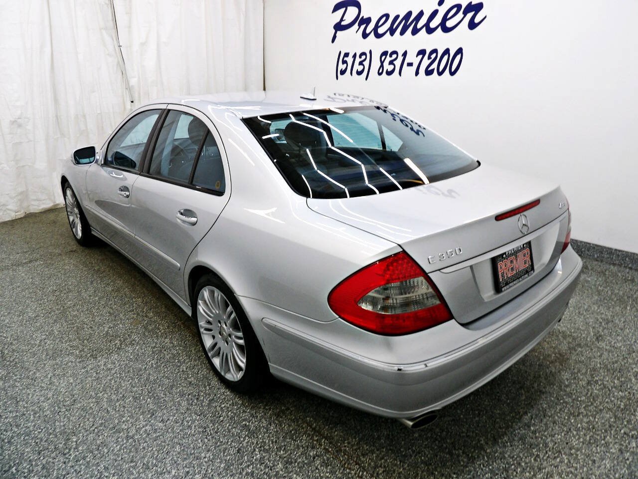 Used 2007 Mercedes-Benz E 350 4MATIC Sedan image 4