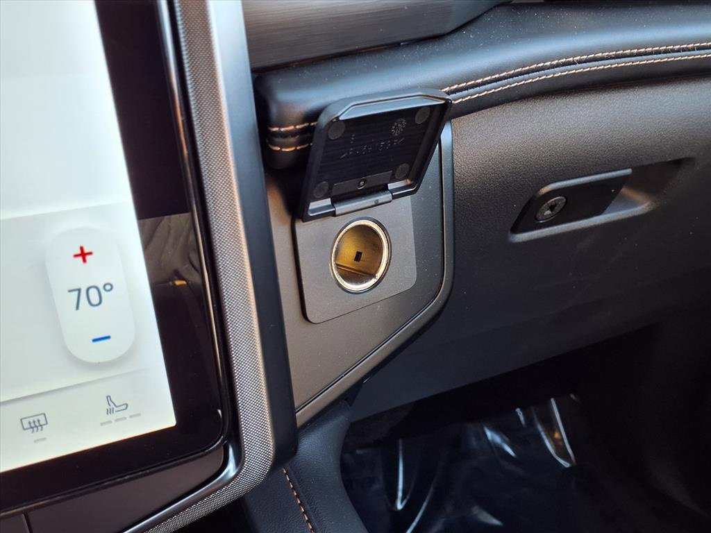 Used 2024 Ford Expedition Platinum image 13