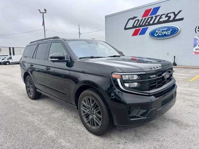 Used 2025 Ford Expedition Platinum w/ Stealth Performance Package AWD/4WD image 7