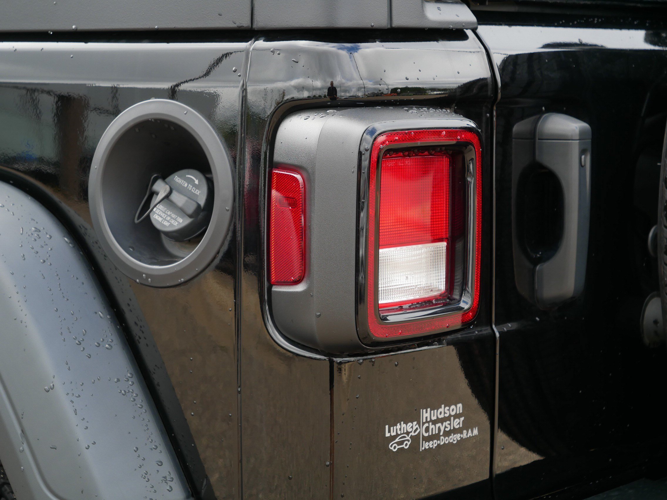 Used 2023 Jeep Wrangler Sport AWD/4WD image 17