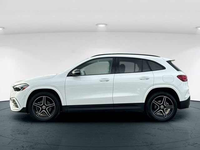 Used 2025 Mercedes-Benz GLA 250 GLA 250 4D Sport Utility 4MATI image 4