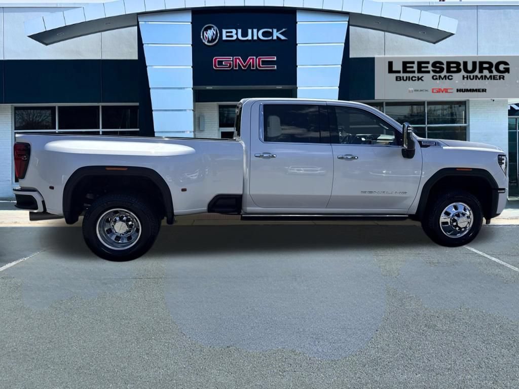 Used 2025 GMC Sierra 3500 Denali w/ Denali Reserve Package AWD/4WD image 8