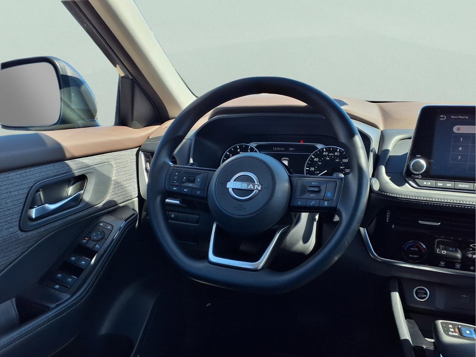 Used 2022 Nissan Rogue SV image 15