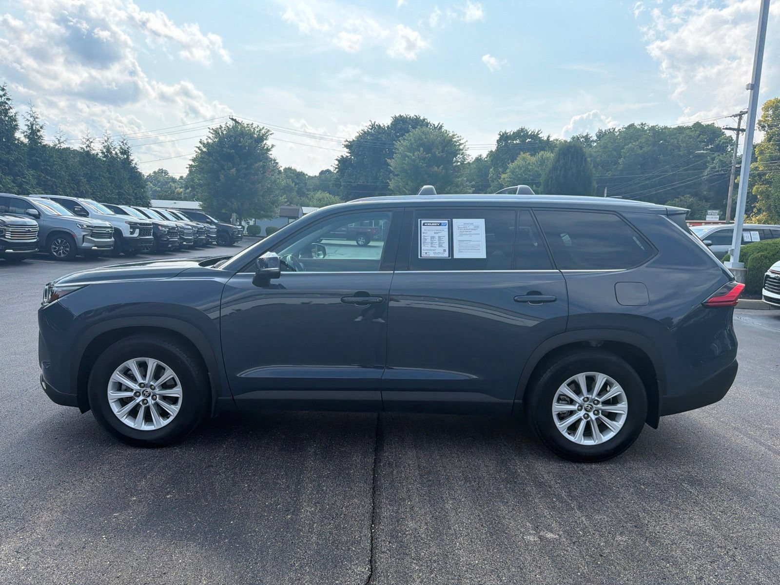 Used 2024 Toyota Grand Highlander AWD image 2
