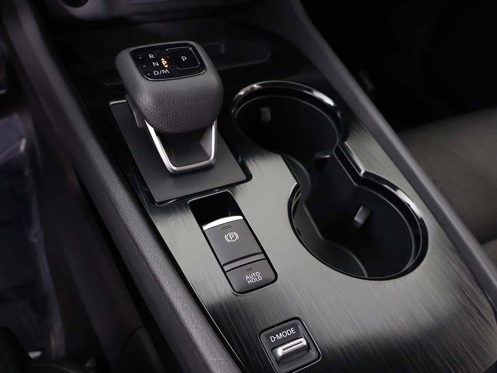 Used 2024 Nissan Rogue SV FWD image 46