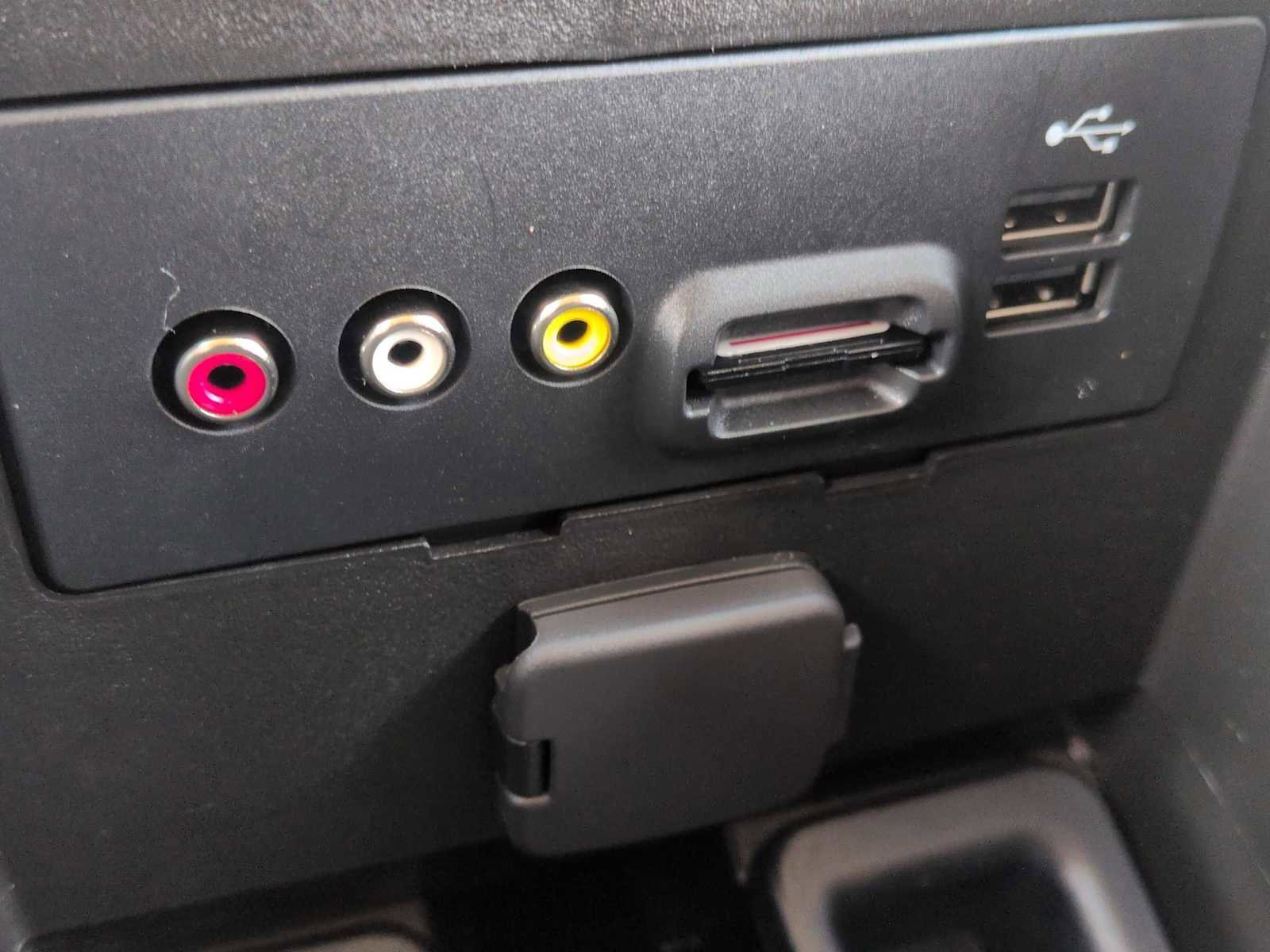 Used 2013 Ford Edge Limited w/ Driver Entry Pkg image 31