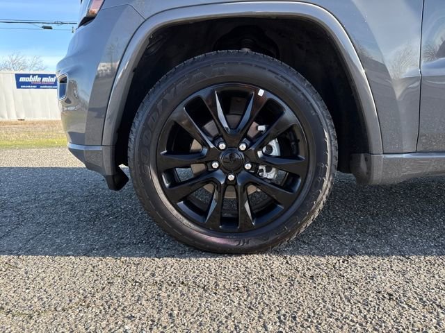 Used 2020 Jeep Grand Cherokee Altitude image 27