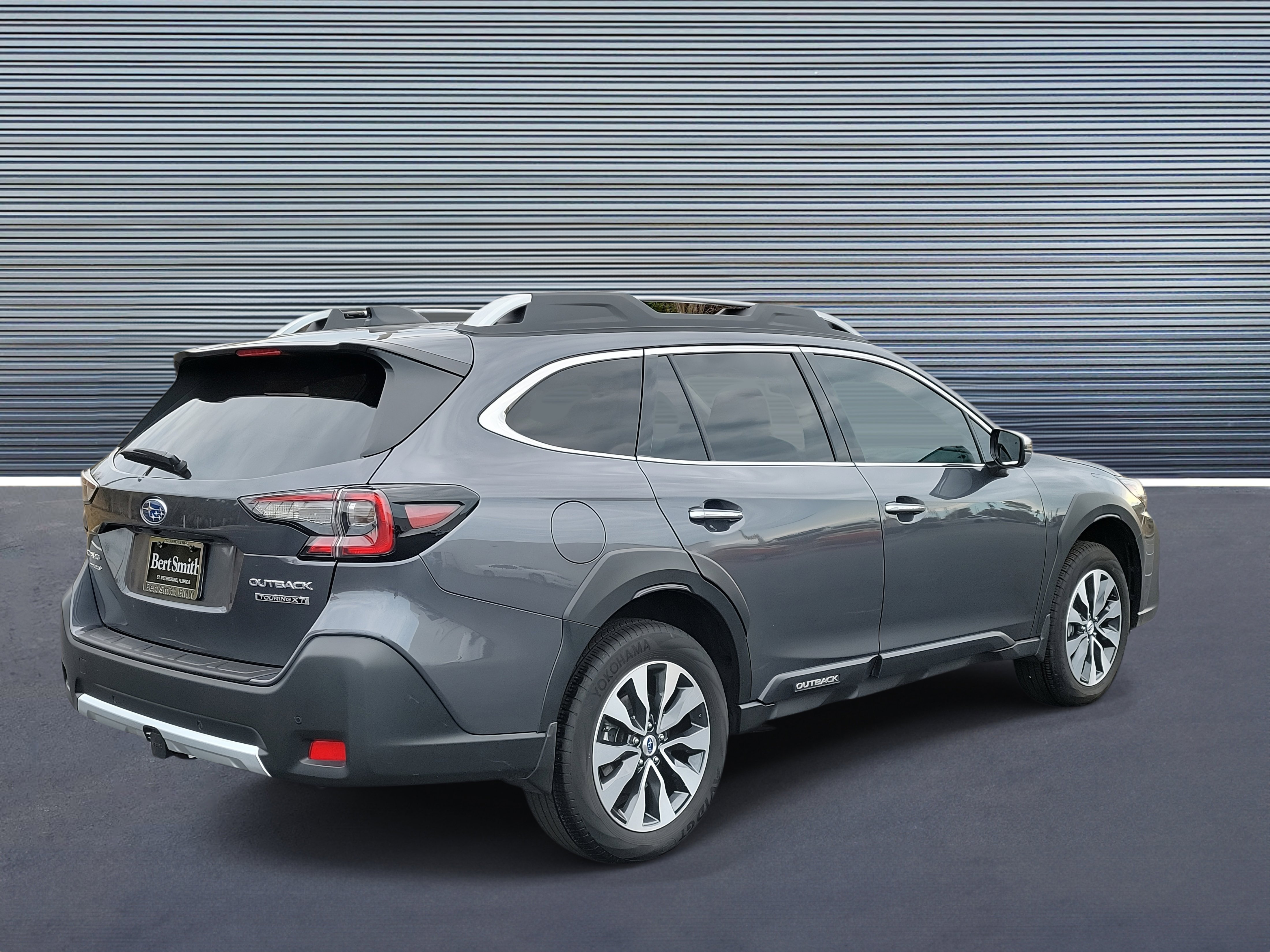 Used 2025 Subaru Outback Touring XT w/ Popular Package #2 image 3