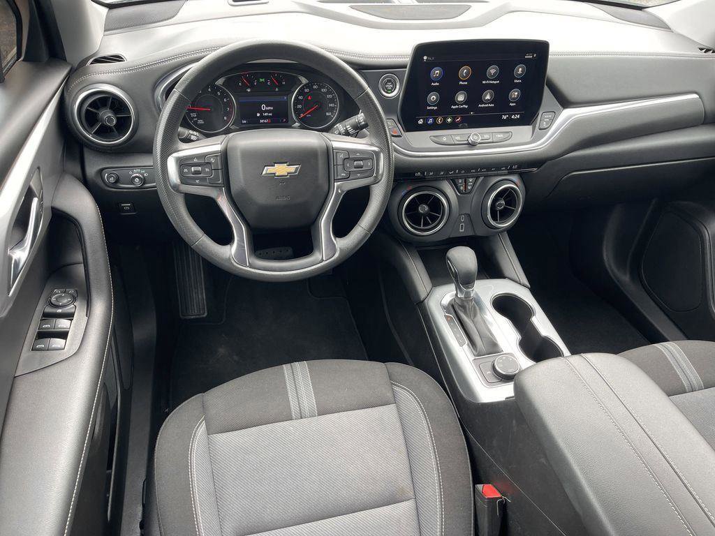 Used 2023 Chevrolet Blazer LT image 13