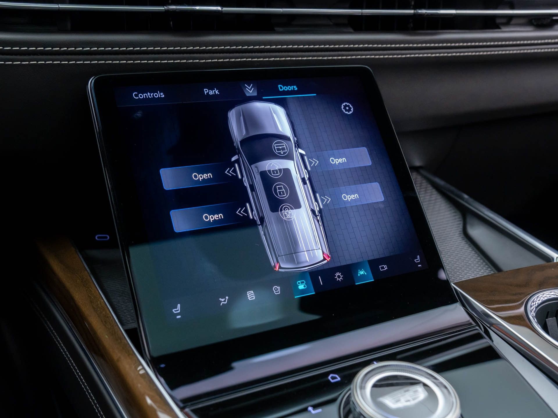 New 2026 Cadillac Escalade Platinum Sport w/ LPO, ONYX Package image 32