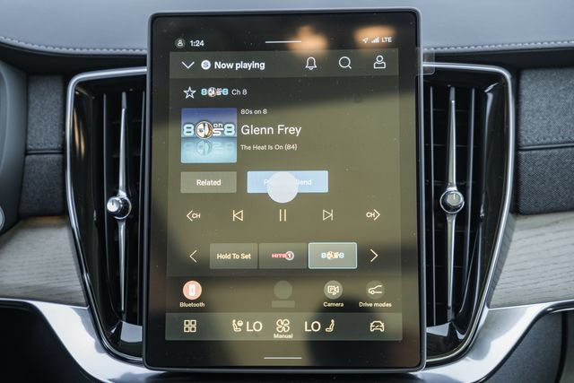 New 2027 Volvo XC90 B6 Plus AWD/4WD image 22