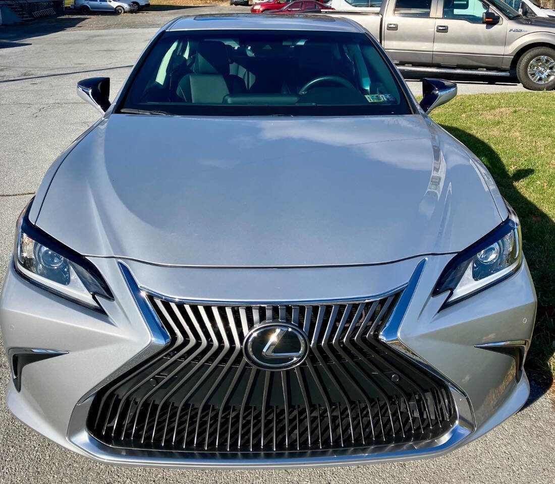 Used 2019 Lexus ES 350 w/ Premium Package image 2