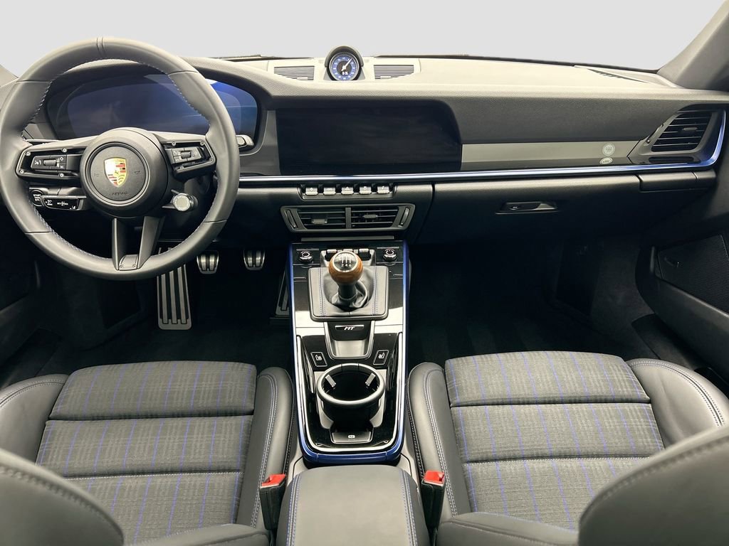 Used 2025 Porsche 911 Carrera T image 13