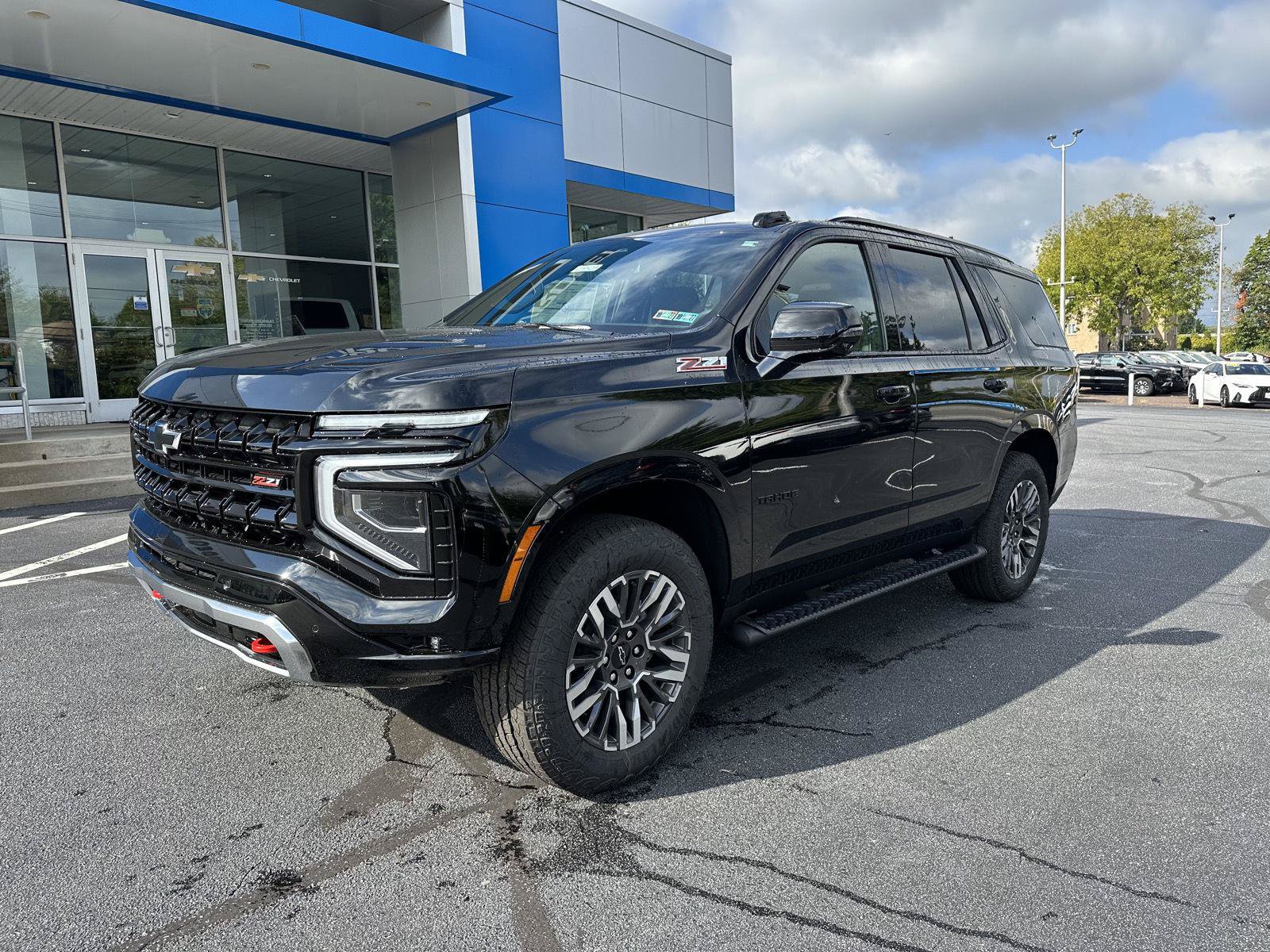 New 2027 Chevrolet Tahoe Z71 w/ Comfort Package AWD/4WD image 3