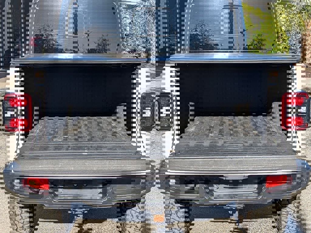 Used 2020 Jeep Gladiator Overland image 8