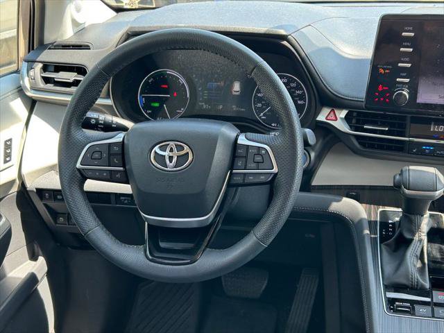 Certified 2023 Toyota Sienna Limited AWD/4WD image 45