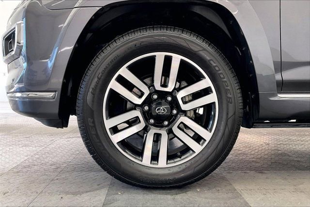Used 2022 Toyota 4Runner Limited AWD/4WD image 8