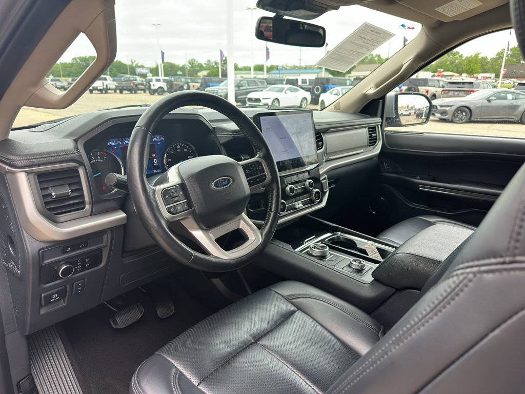 Used 2024 Ford Expedition Max XLT AWD/4WD image 13