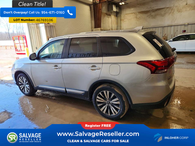 Used 2019 Mitsubishi Outlander ES FWD image 3