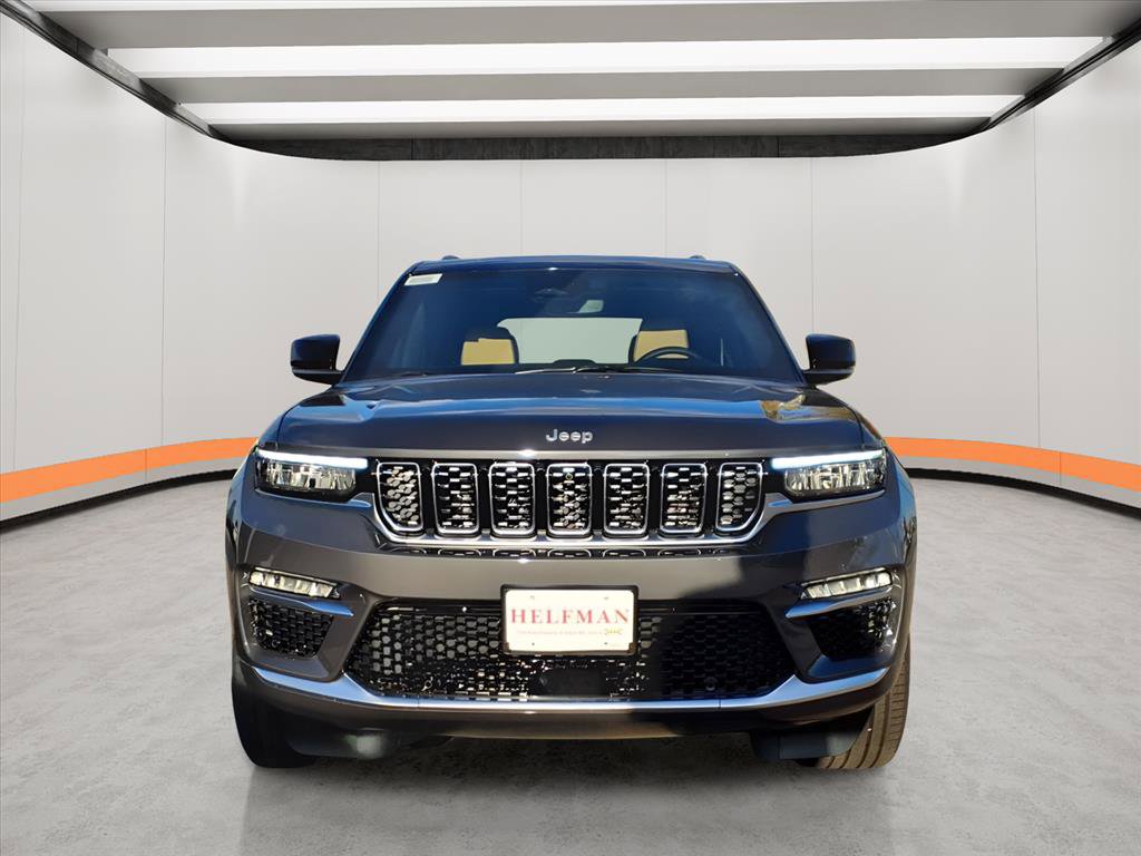 New 2025 Jeep Grand Cherokee Summit image 2
