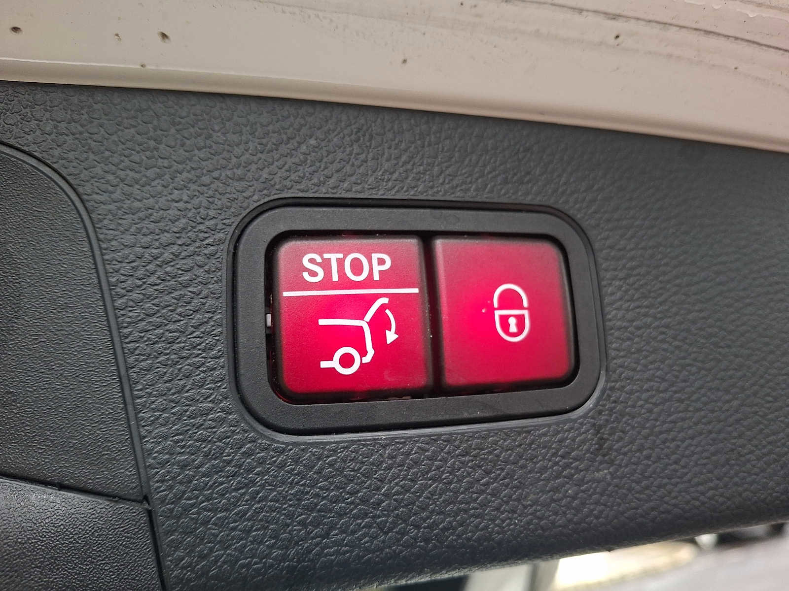 Certified 2021 Mercedes-Benz GLC 43 AMG 4MATIC image 27