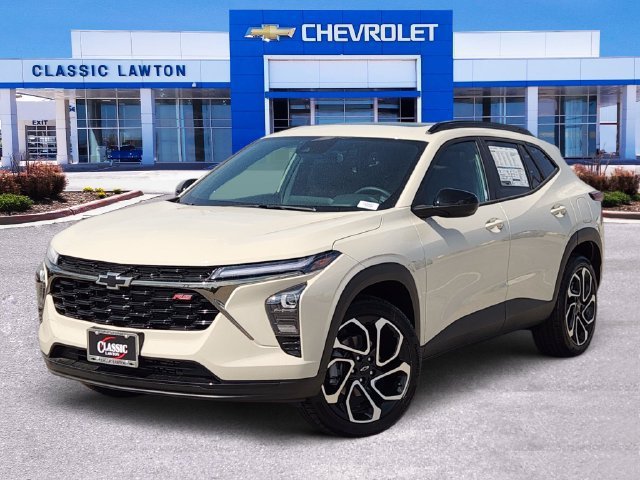 New 2026 Chevrolet Trax RS w/ Sunroof Package FWD image 1