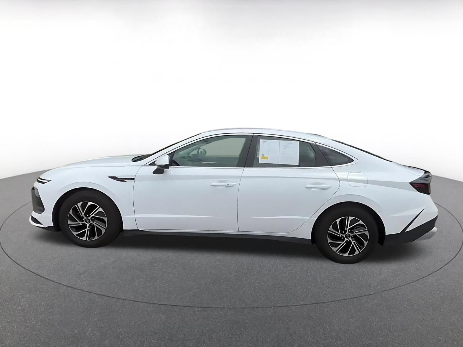 Used 2026 Hyundai Sonata Blue FWD image 9