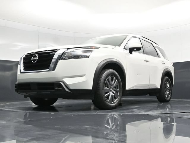 Used 2025 Nissan Pathfinder SV FWD image 58