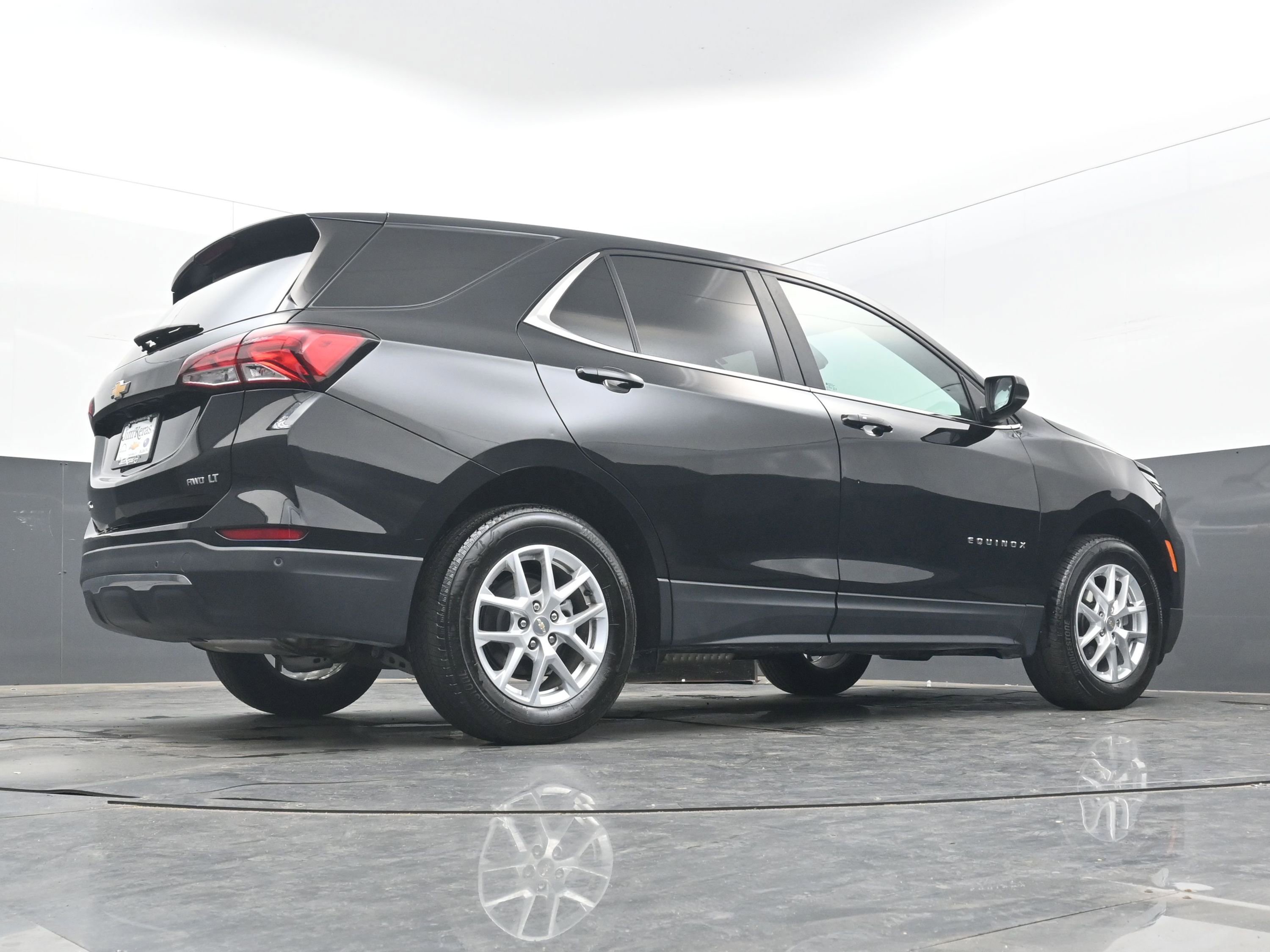 Used 2024 Chevrolet Equinox LT image 24