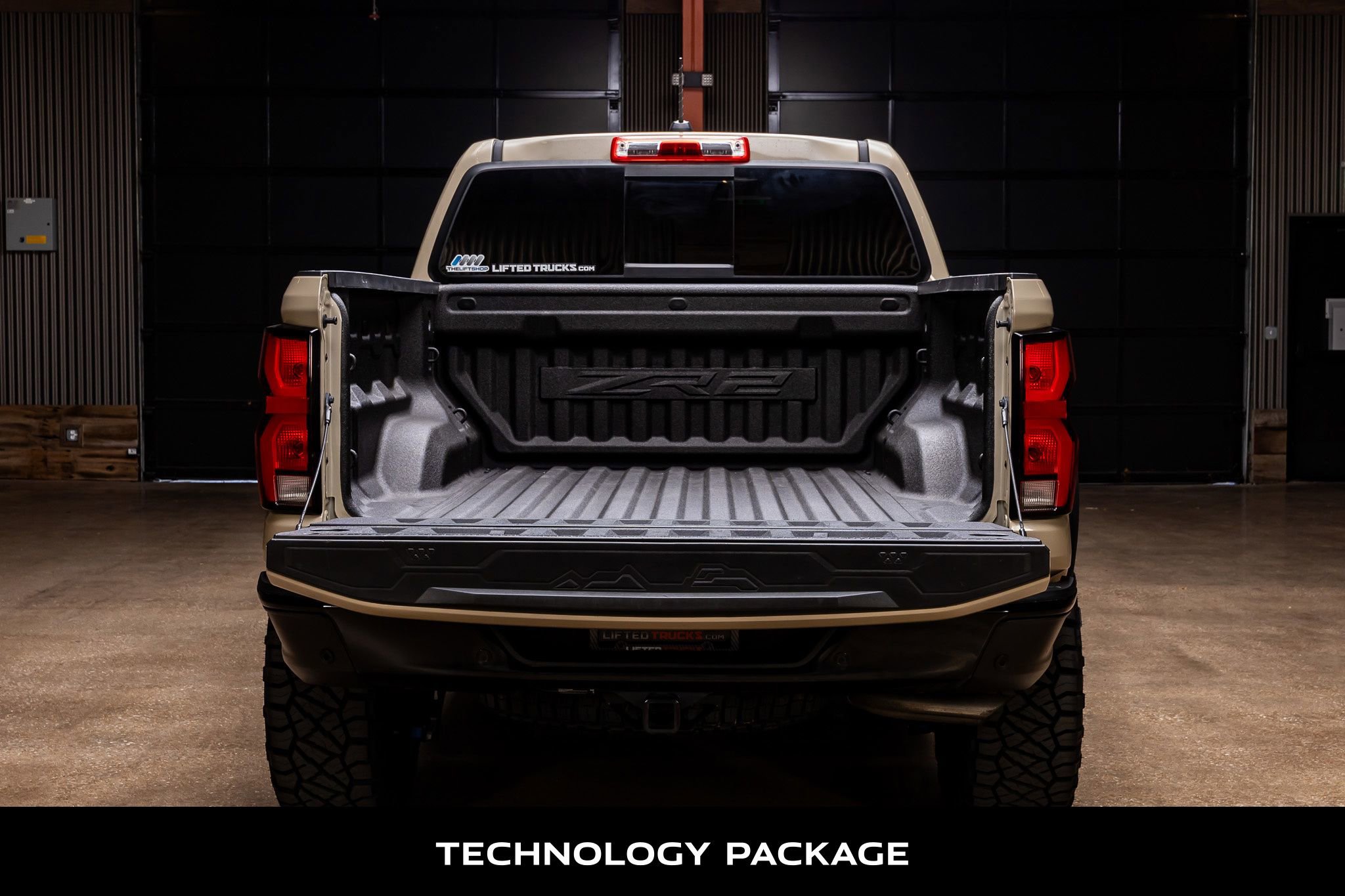Used 2023 Chevrolet Colorado ZR2 w/ ZR2 Convenience Package III image 9