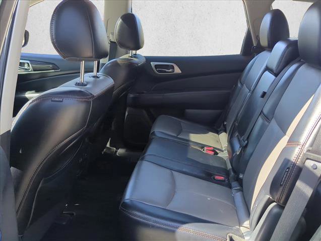 Used 2020 Nissan Pathfinder SL image 16