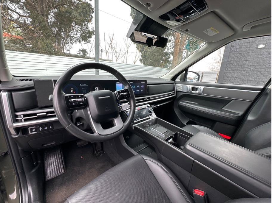 Used 2024 Hyundai Santa Fe SEL image 2