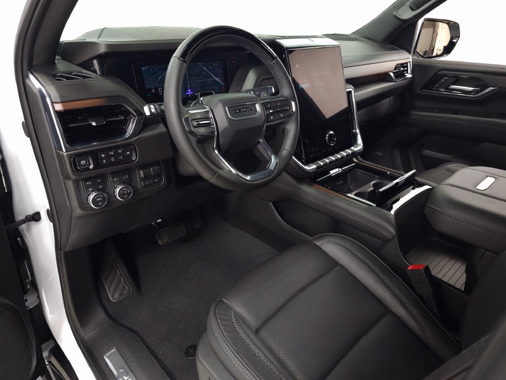 Used 2026 GMC Yukon Denali w/ Denali Reserve Package AWD/4WD image 17