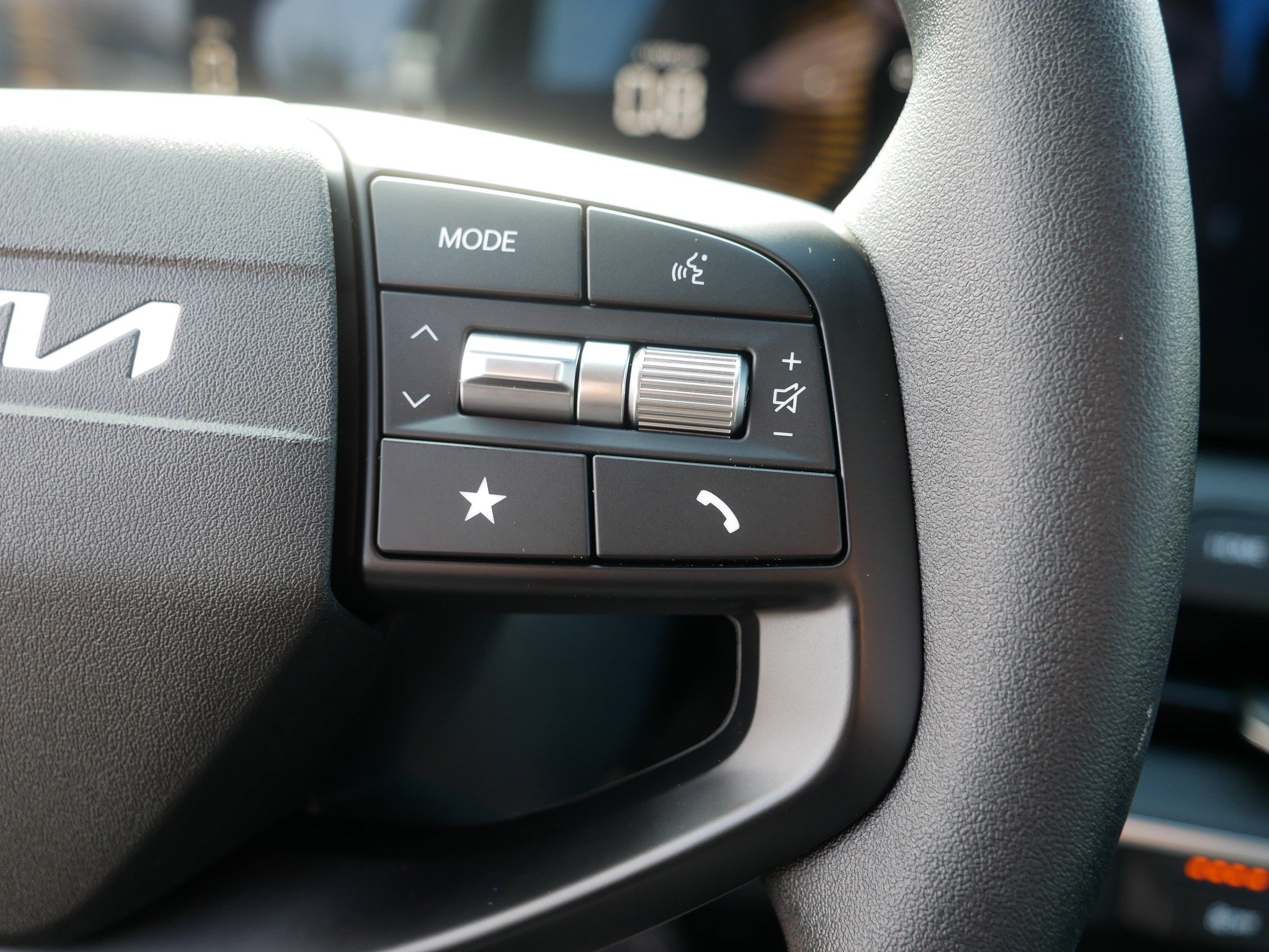 Certified 2025 Kia K4 LXS image 29