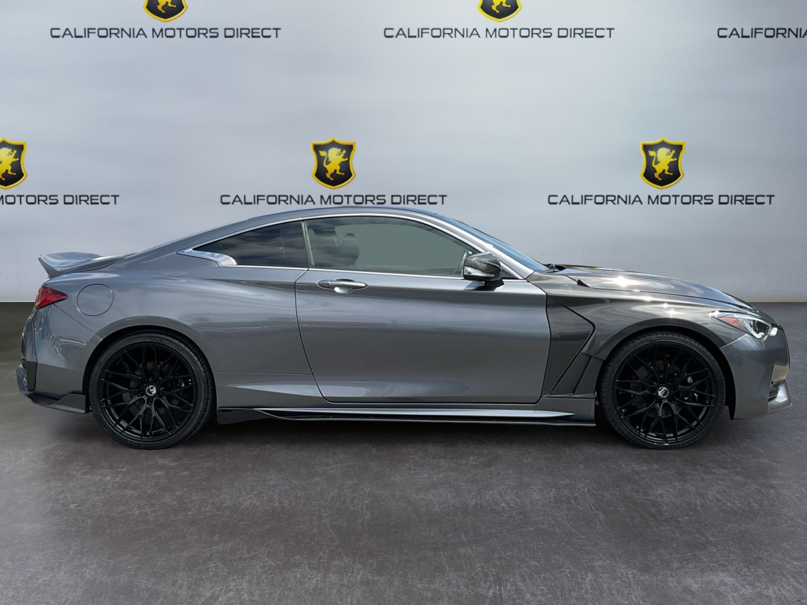 Used 2019 INFINITI Q60 3.0t Luxe w/ Cargo Package RWD image 4