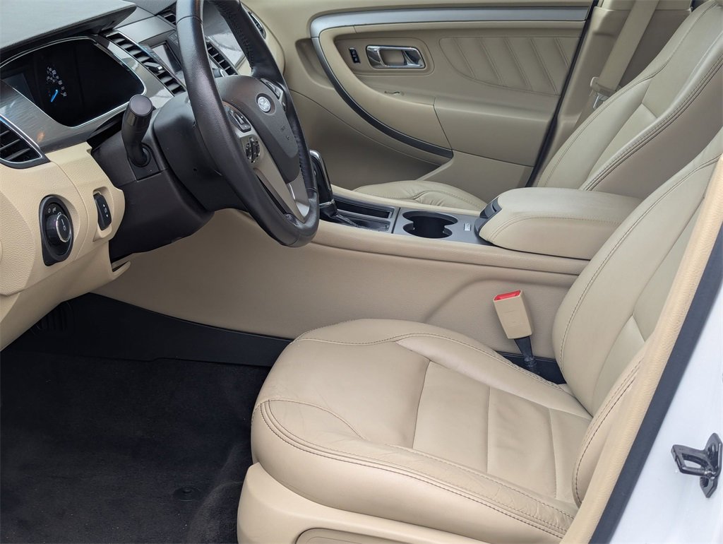 Used 2018 Ford Taurus SEL image 11