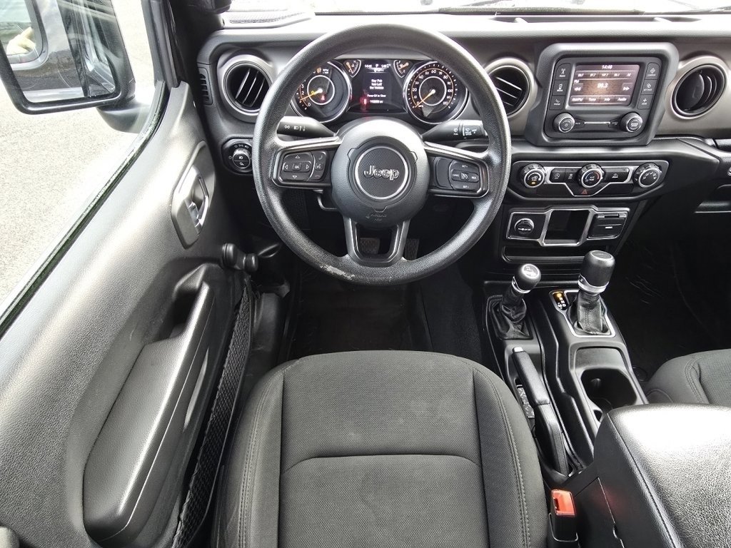 Used 2020 Jeep Gladiator Sport image 21