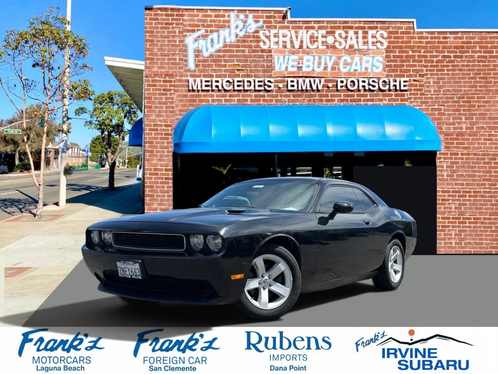 Used 2014 Dodge Challenger SXT RWD image 1