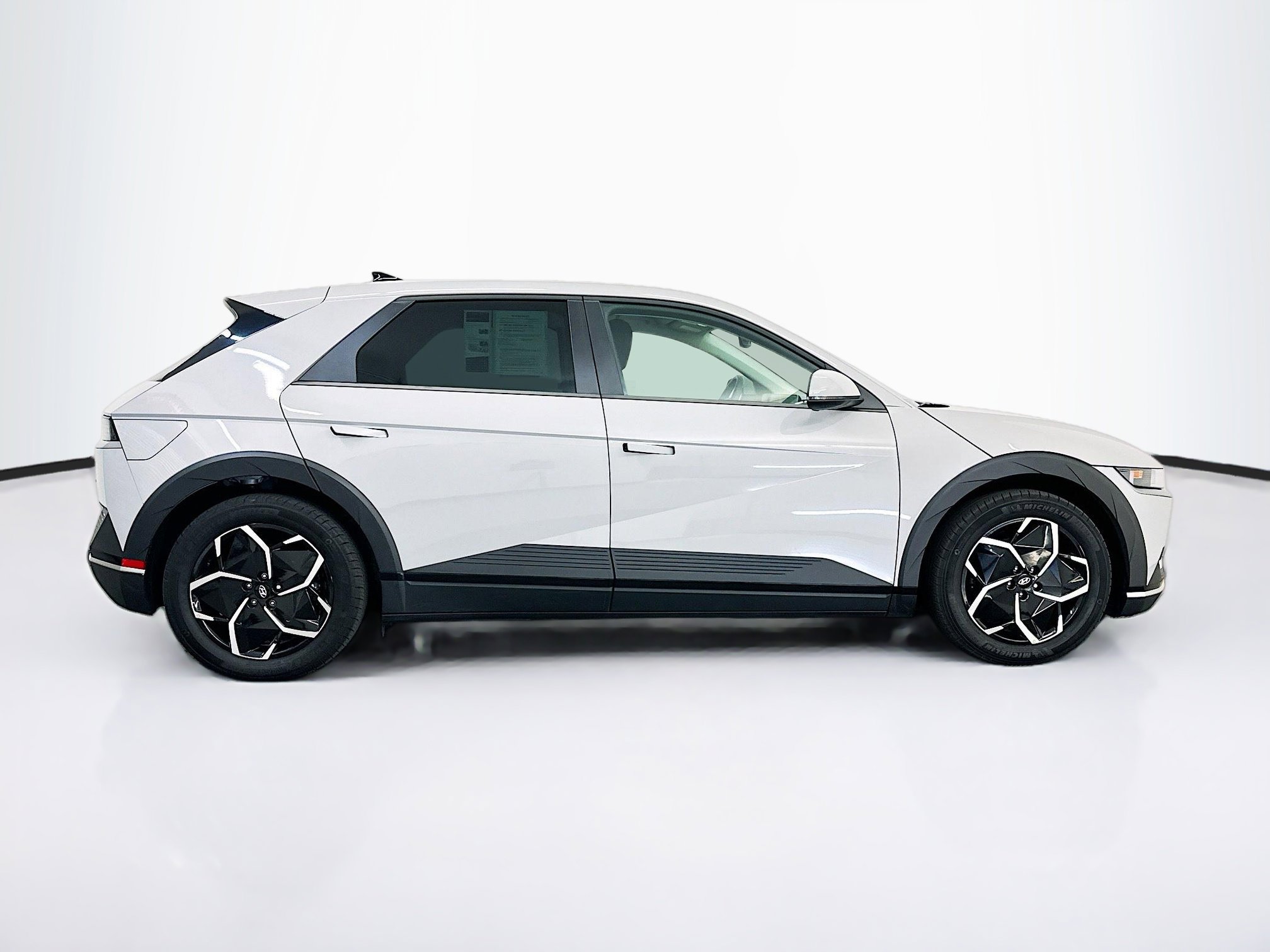 Used 2024 Hyundai Ioniq 5 SEL AWD/4WD image 10